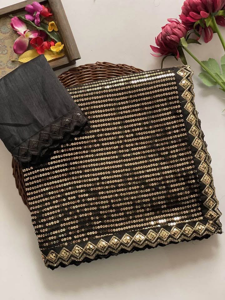 Beautiful partywear black saree - photo 2