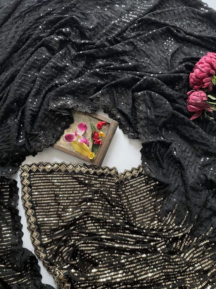 Beautiful partywear black saree - photo 3