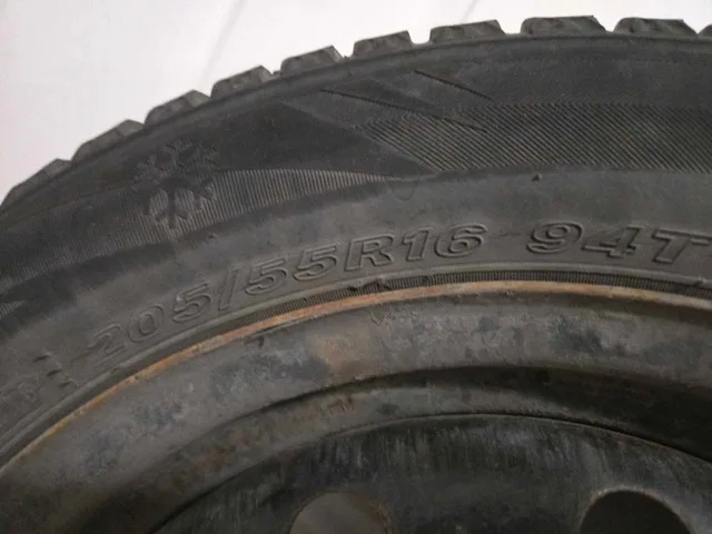 🥕🥕 WTS: 205 / 55 / R16 WINTER TIRES WITH RIMS 🥕🥕 image indicator(2)
