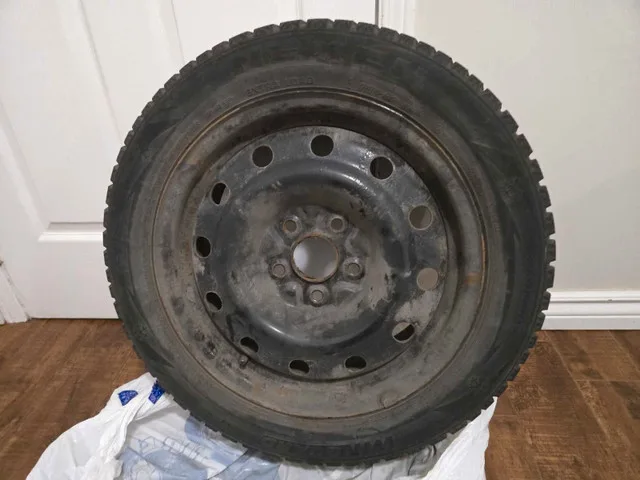 🥕🥕 WTS: 205 / 55 / R16 WINTER TIRES WITH RIMS 🥕🥕 image indicator(7)