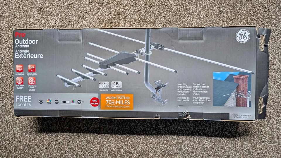 Digital Antenna. UHF/VHF/FM