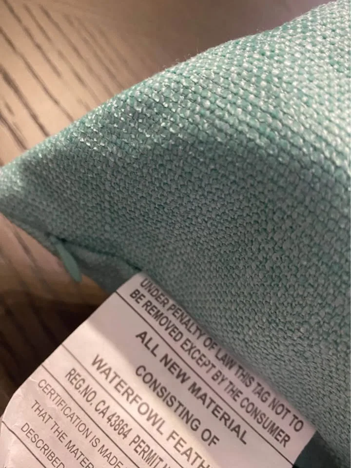 Decorative pillows with removable cover image indicator(4)