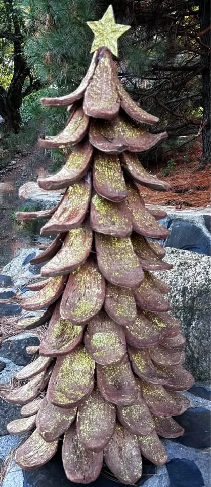 Whimsical Christmas Tree - Wood Bark Golden Glitter Star image indicator(2)