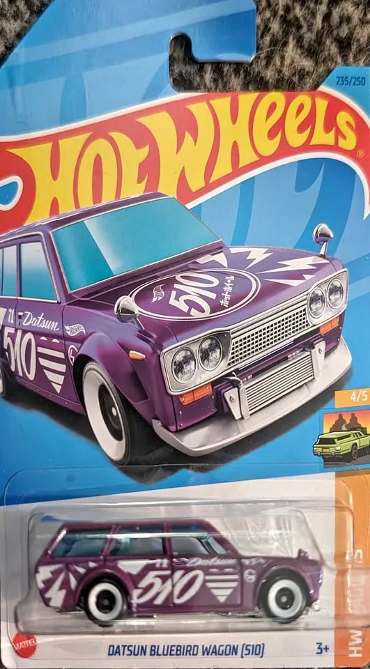 Hot Wheels '23 Datsun Bluebird Wagon 510