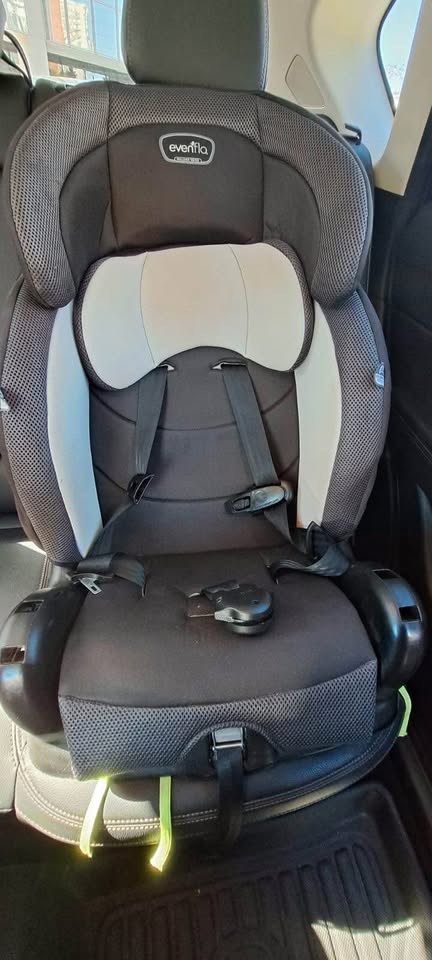 Toddler car seat. Expiry till 2030 - photo 4