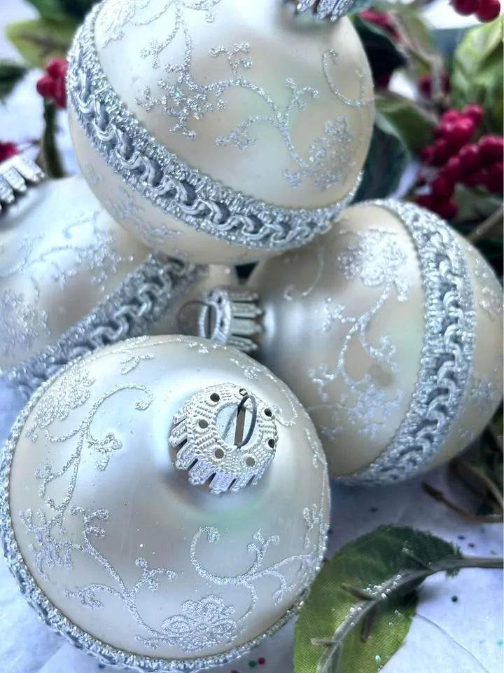 Vintage Ornaments - Blown Glass Gold Silver Glitter image indicator(4)