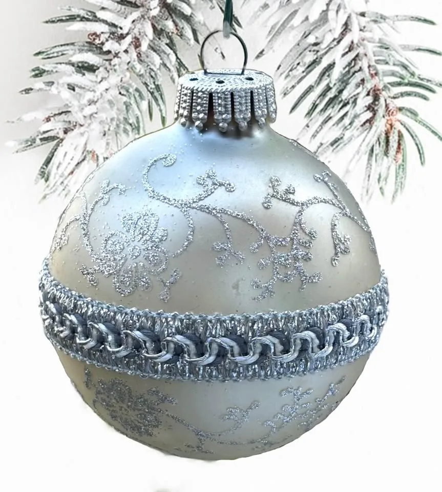 Vintage Ornaments - Blown Glass Gold Silver Glitter image indicator(6)