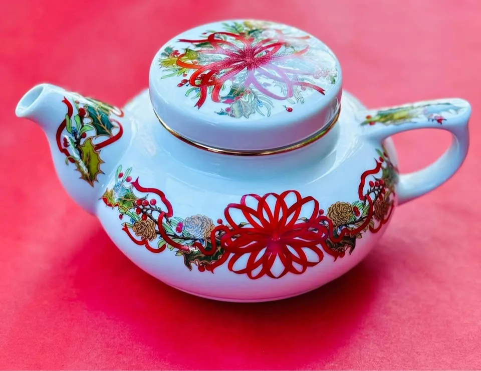 Christmas Garland Teapot Vintage 1994 Andrea by Sadek thumbnail