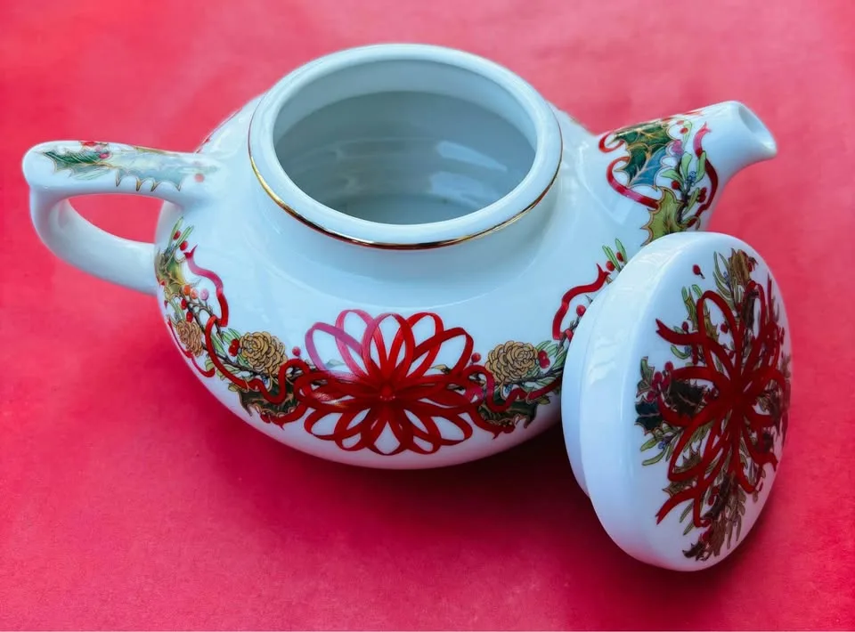 Christmas Garland Teapot Vintage 1994 Andrea by Sadek image indicator(3)