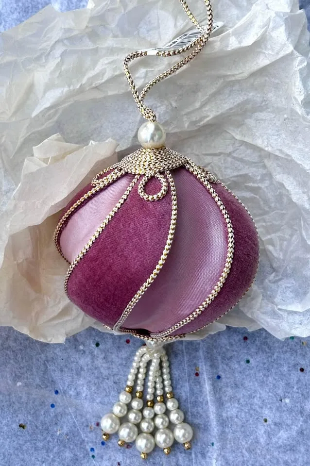 Vintage Pink Velvet Ornament New with Tag image indicator(3)