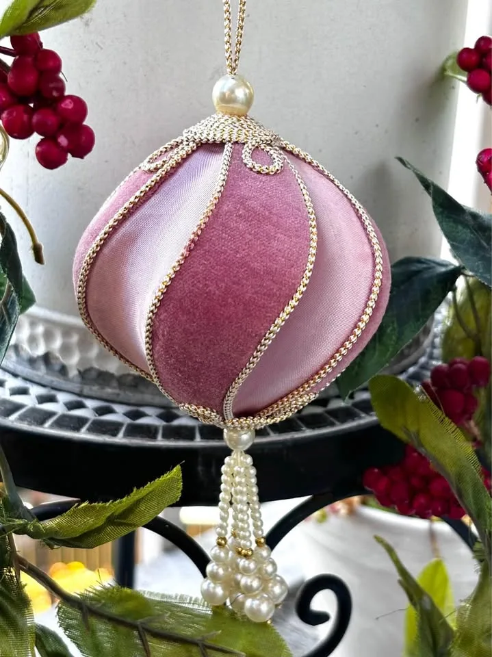 Vintage Pink Velvet Ornament New with Tag image indicator(6)