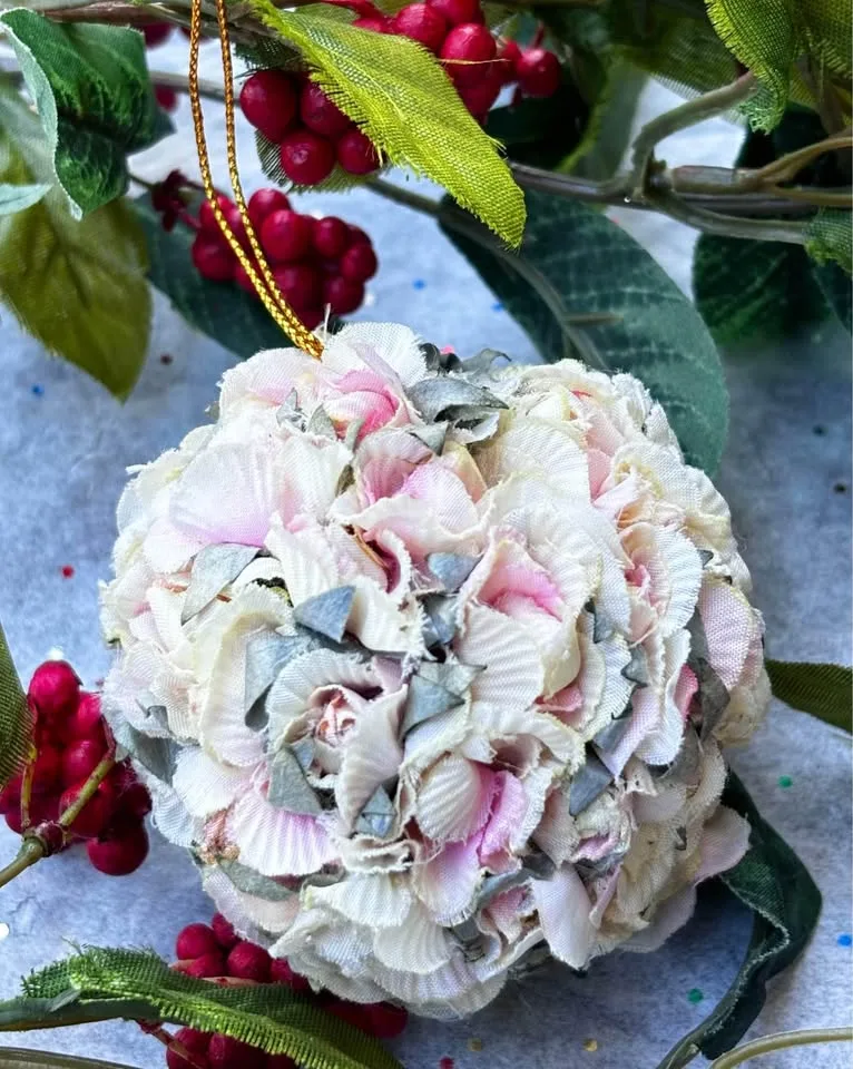 Vintage Ornament - Pink & White Floral Petal Fabric image indicator(6)