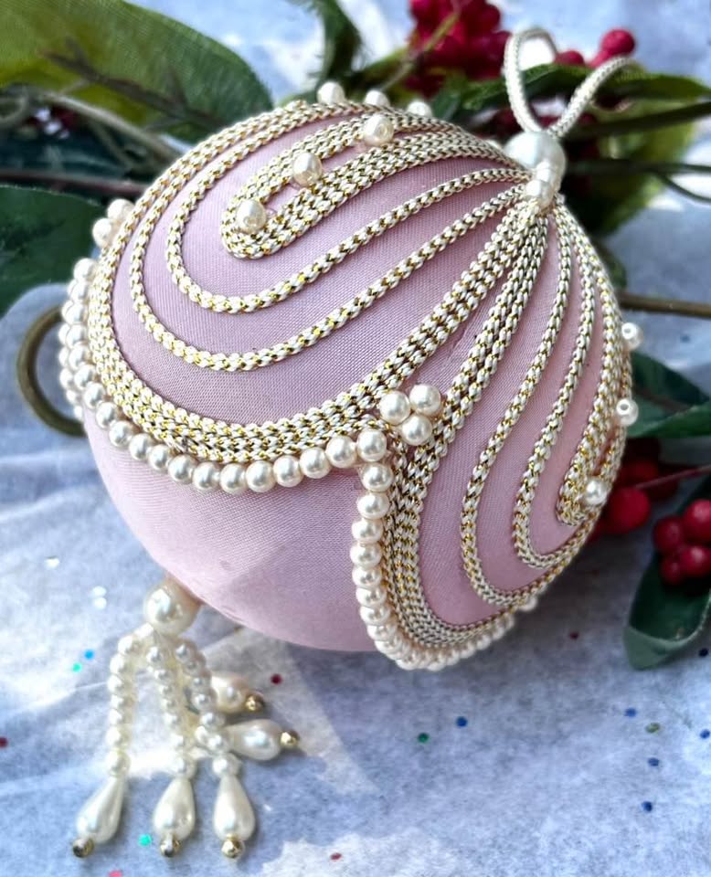 Vintage Ornament - Pink Satin, Pearls, Like New - photo 5