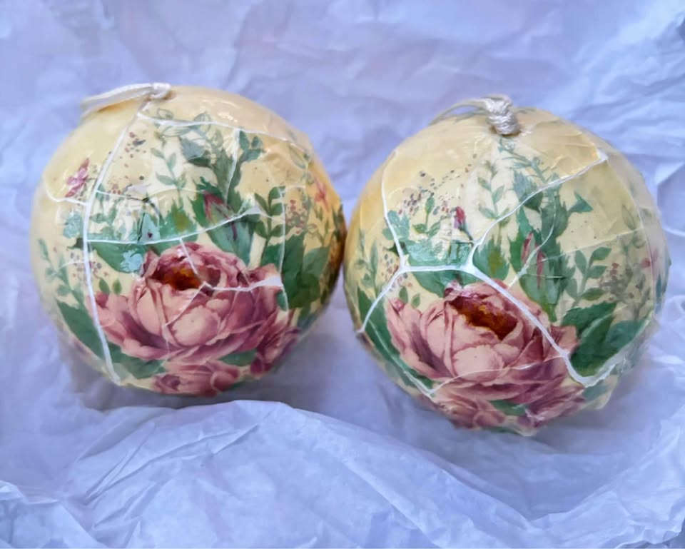 Vintage Ornaments Extra Large $8 each, 2 avail