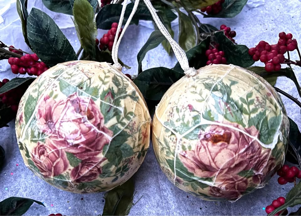 Vintage Ornaments Extra Large $8 each, 2 avail - photo 4