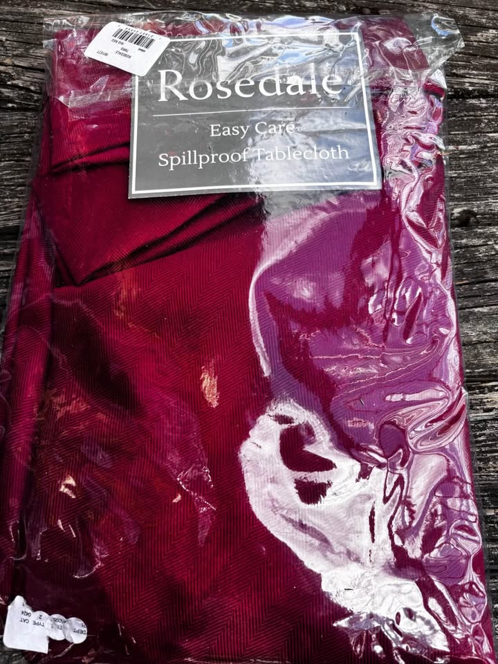 Cranberry Red Tablecloth 70” Round Spill Resistant Fabric - photo 3