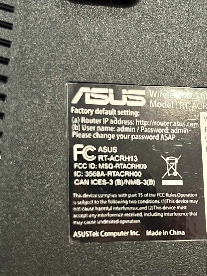 ASUS AC1300 Dual Band Gigabit Wireless Router - photo 2