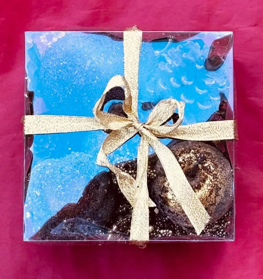 Holiday Faux Fruit, Oak Leaf & Pinecone Potpourri image indicator(4)