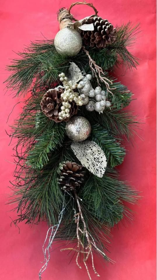 Elegant Holiday Door Swag with Pinecones & Ornaments - photo 5