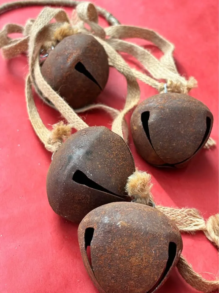 Rustic Holiday Door Hanger with Large Reindeer/Sleigh Bells image indicator(3)