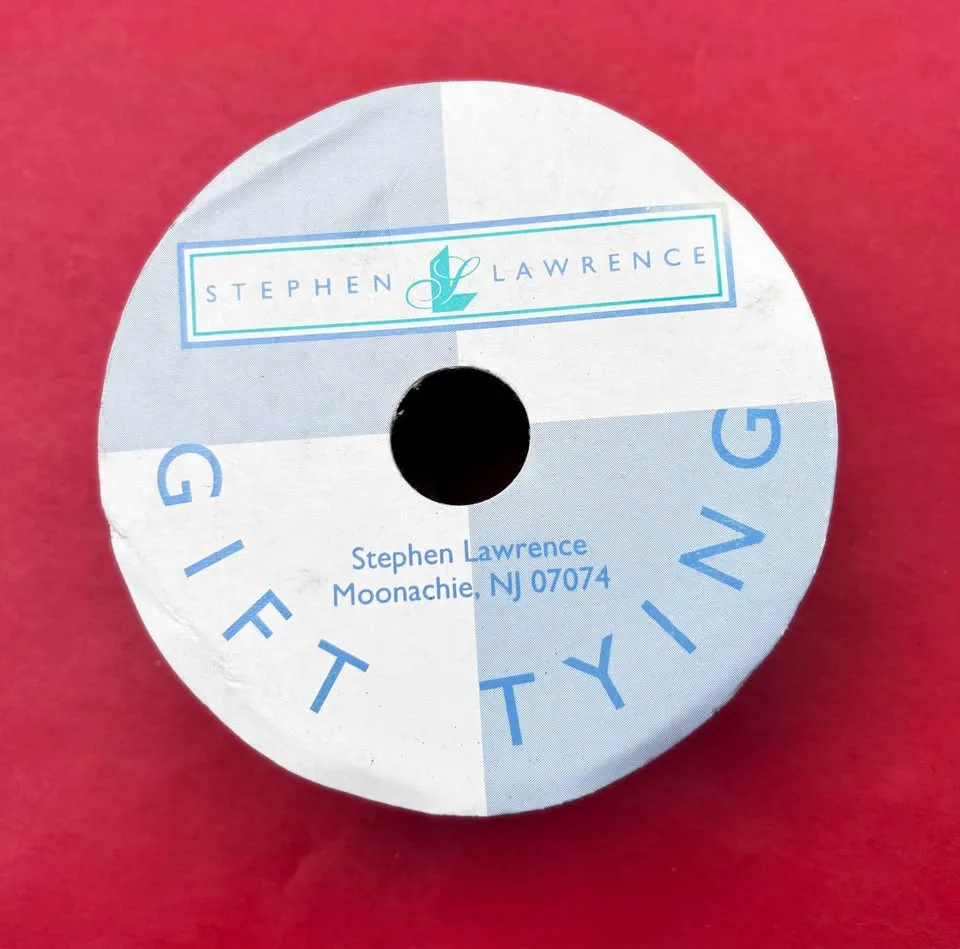 Wired Satin Ribbon Green with Gold Trim New in Packaging image indicator(4)