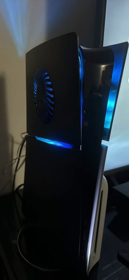 PS5 Slim disk version with 2tb ssd storage - photo 2