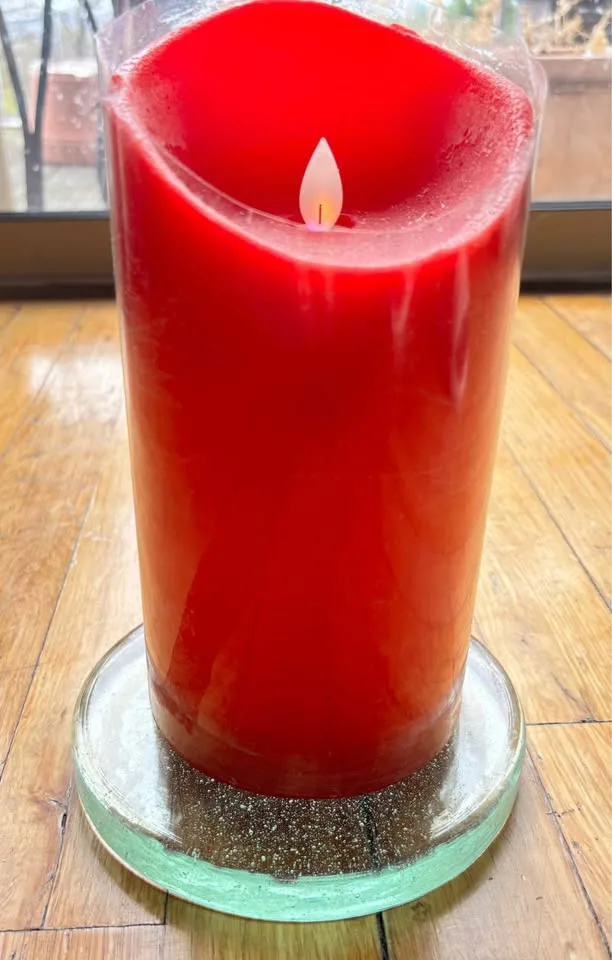 Glass Pillar Candle Base Like New / Never Used image indicator(3)