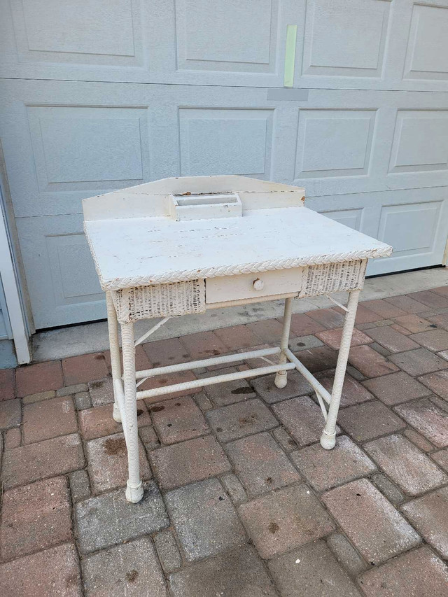 Antique Wicker Desk - Vintage Country Collectible