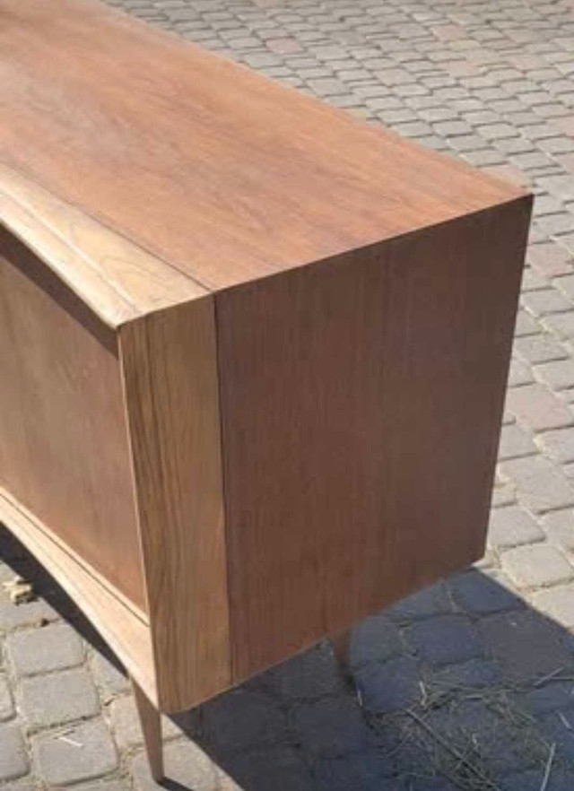 Mid Century Modern TV Stand, Vintage Deilcraft Sideboard - photo 5
