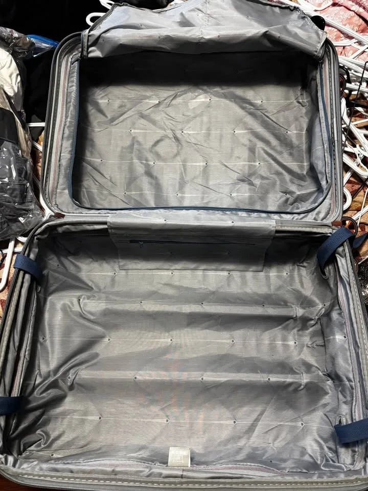 Delsey check in Bag Suitcase image indicator(5)