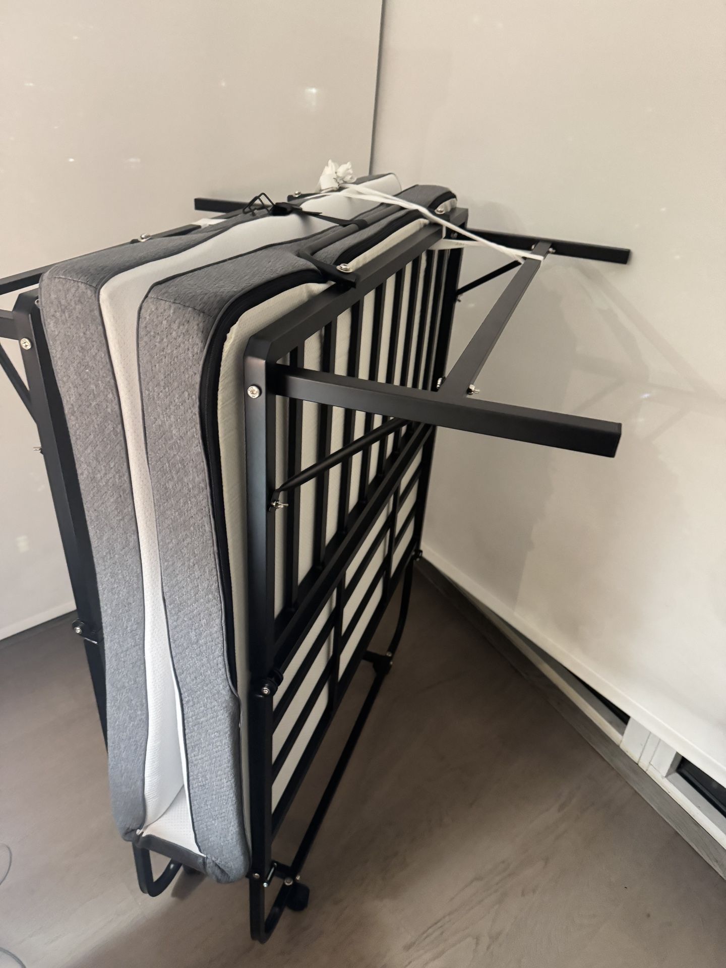 Folding Bed - photo 2