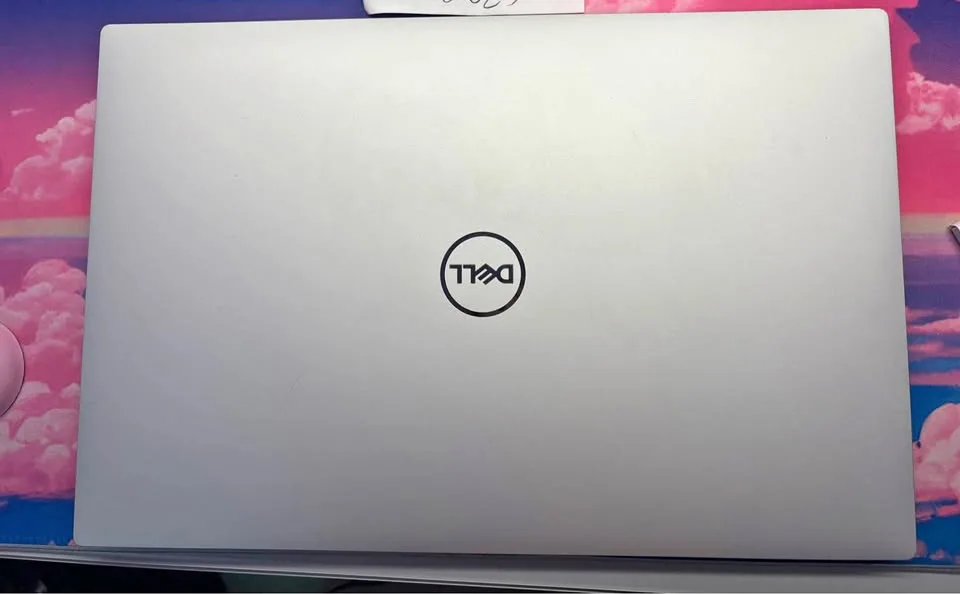 DELL XPS 9500 - i7 (10th gen), 16GB RAM, 500 SSD