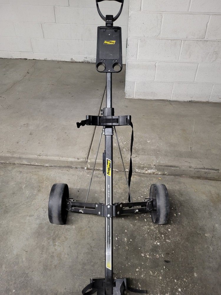 BagBoy M-300 golf Pull Cart