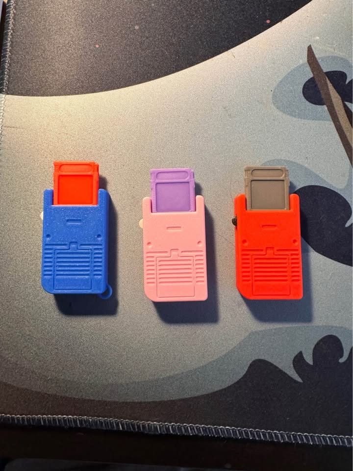 Game boy fidget toy/keychain - photo 3