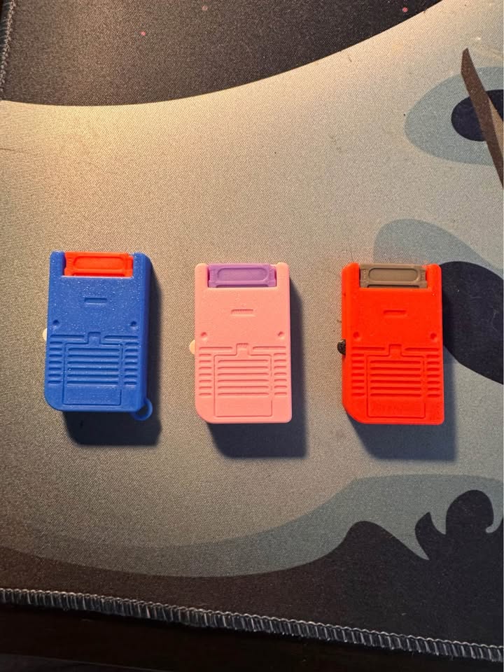 Game boy fidget toy/keychain - photo 4