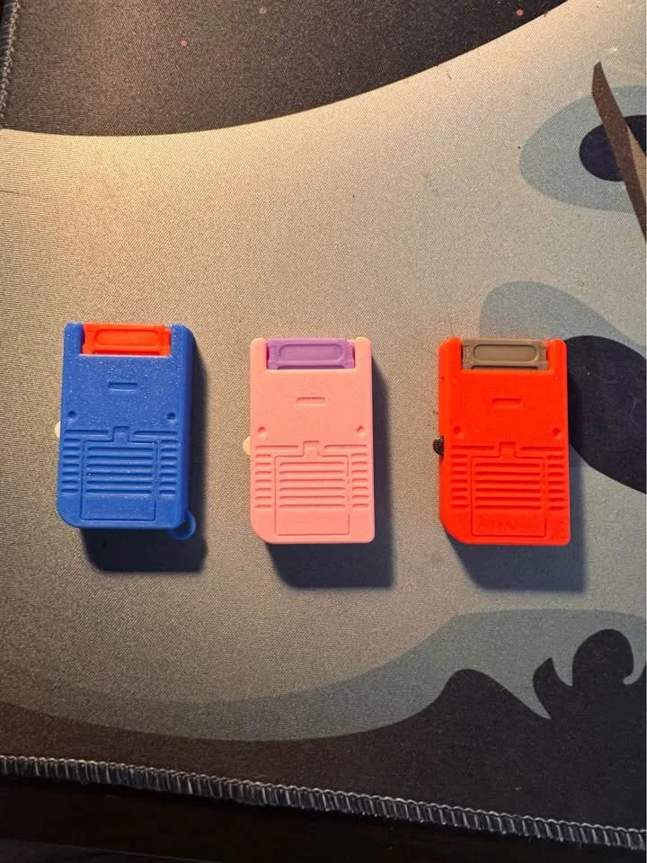 Game boy fidget toy/keychain image indicator(4)