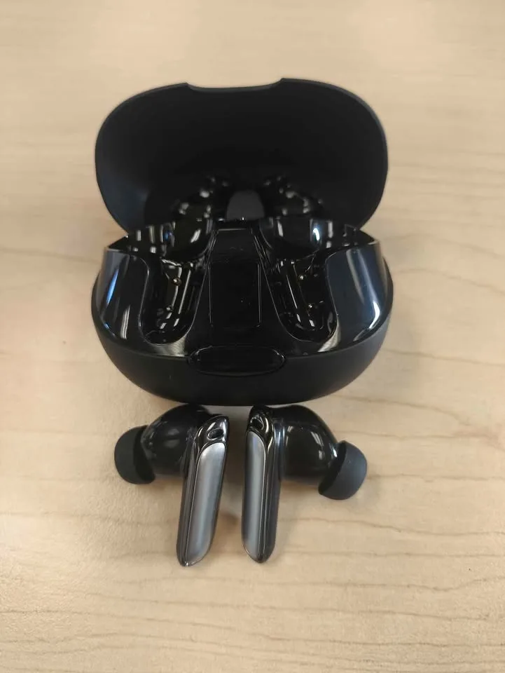 EV68 True Wireless Earbuds image indicator(8)