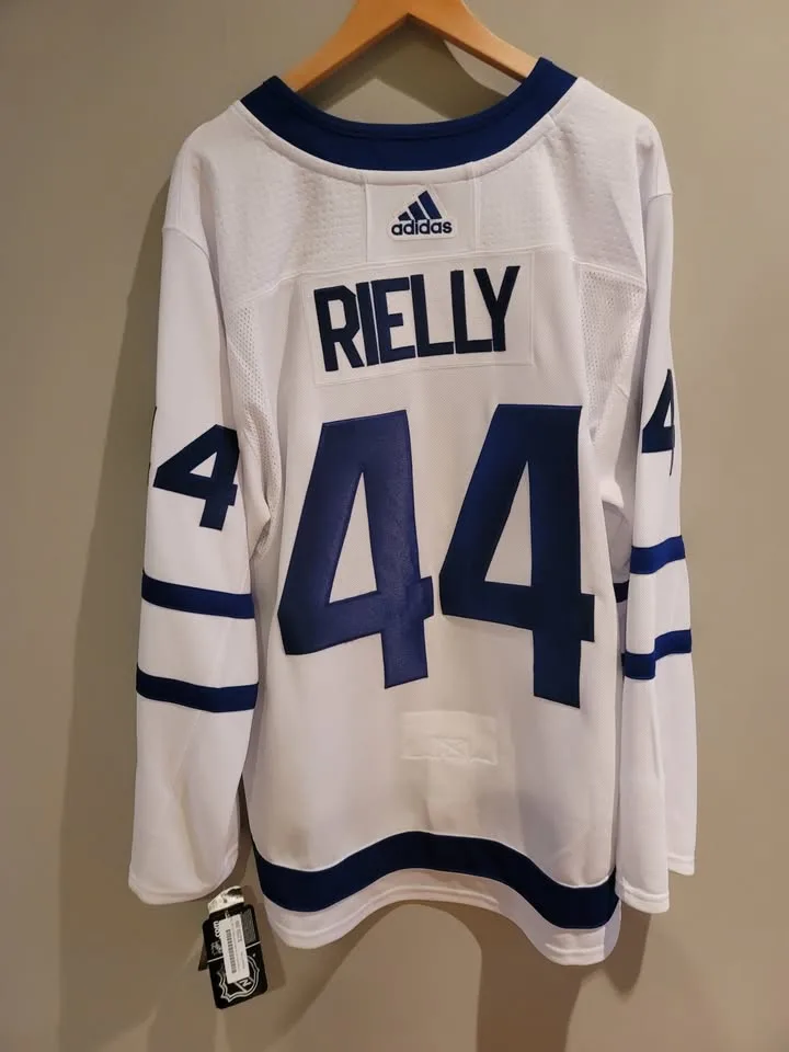🥕 TORONTO MAPLE LEAFS RIELLY JERSEY WITH BONUS SCARF image indicator(2)