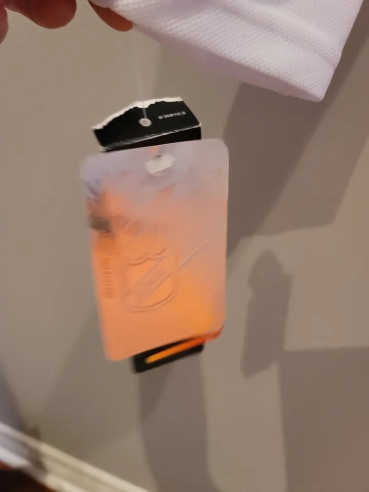 🥕 TORONTO MAPLE LEAFS RIELLY JERSEY WITH BONUS SCARF image indicator(4)