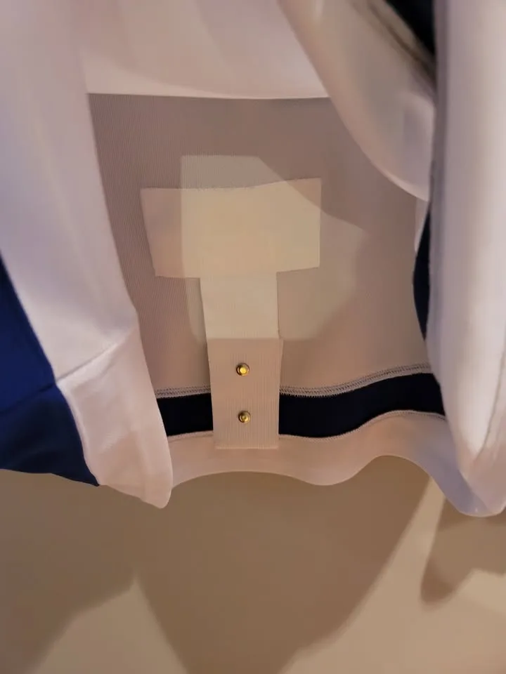 🥕 TORONTO MAPLE LEAFS RIELLY JERSEY WITH BONUS SCARF image indicator(6)