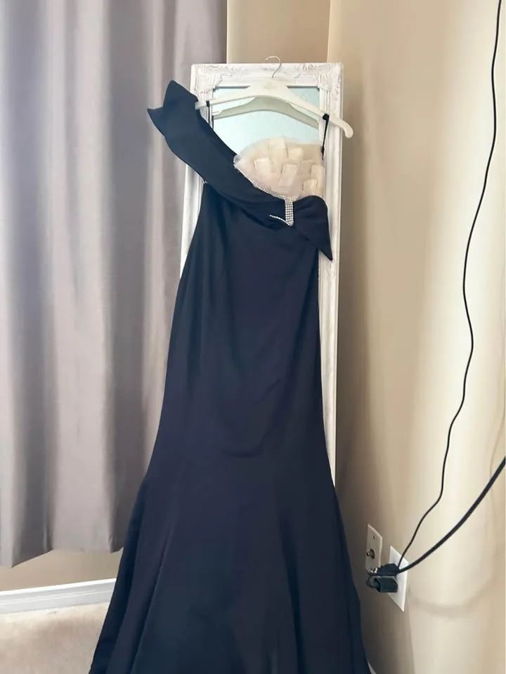 New Event dresses image indicator(6)