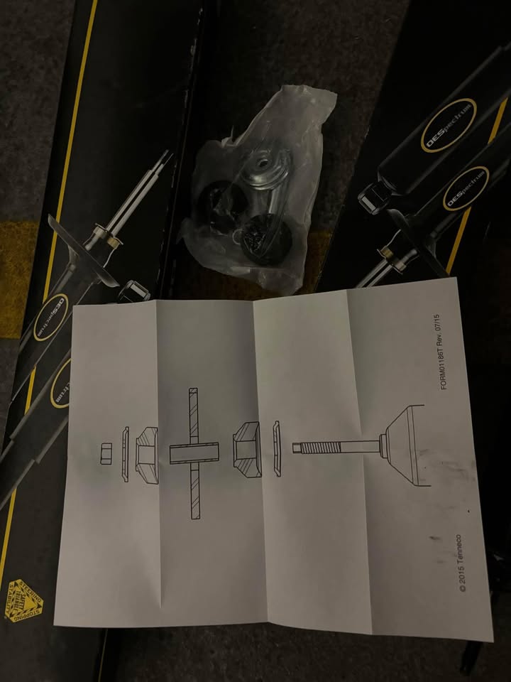 5609 ST Monroe OE Spectrum rear shocks / struts OBO - photo 5