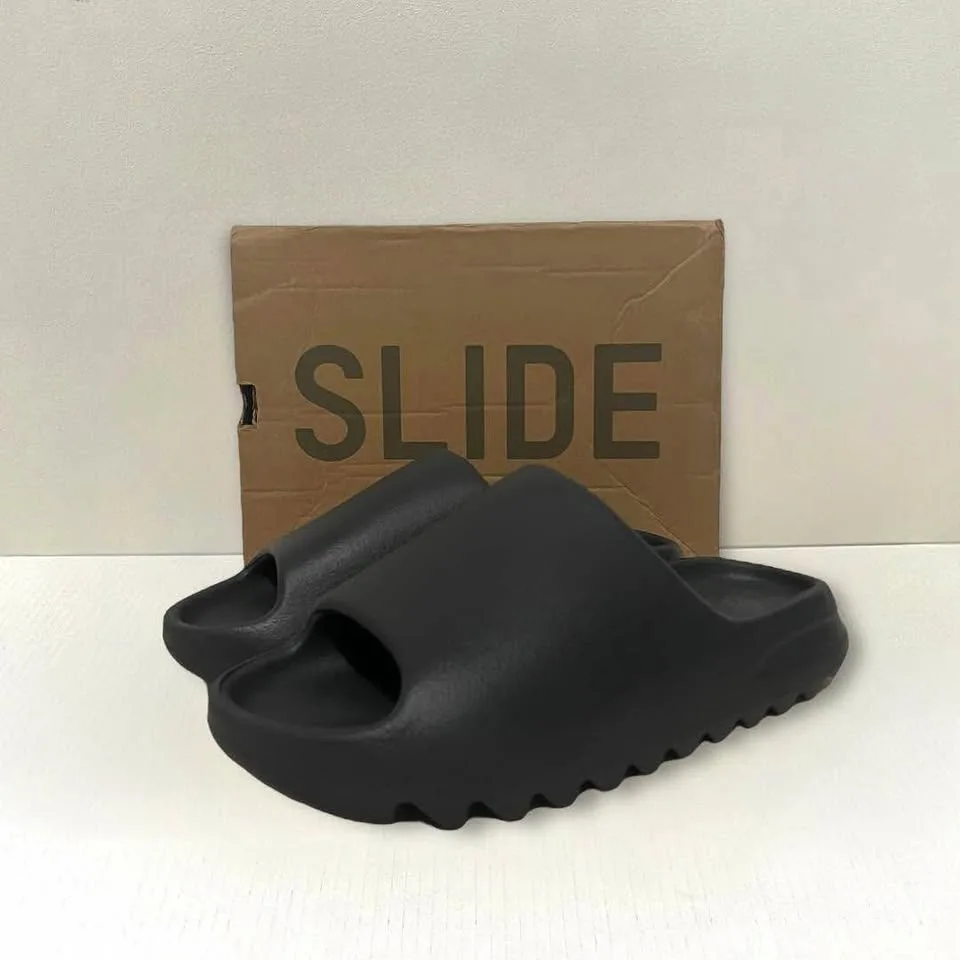 Onyx Yeezy Slide - US10 thumbnail