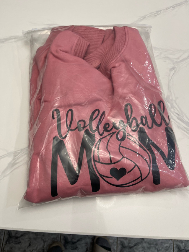 Volleyball Mom Sweatshirt! Size M - photo 5