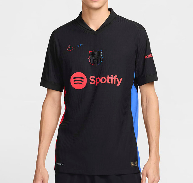 Barcelona Soccer Jersey and Shorts! Size L