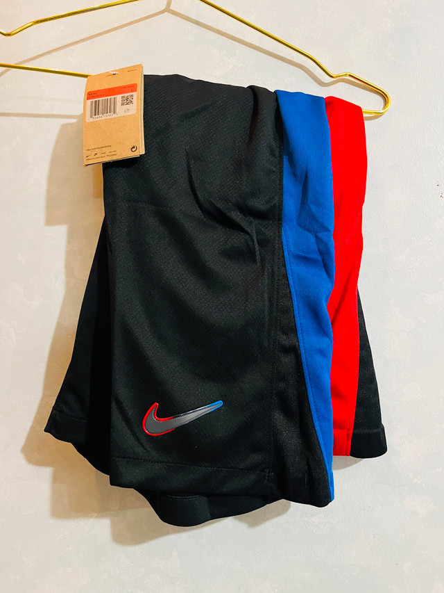 Barcelona Soccer Jersey and Shorts! Size L - photo 5