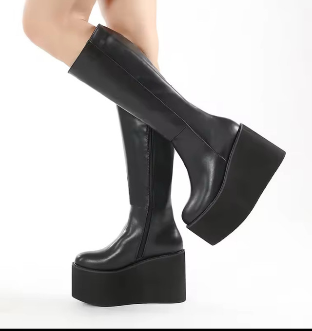 Platform Knee High Boots! Size 8