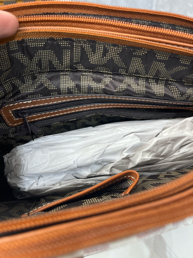 Brand new Stylish purse! - photo 2