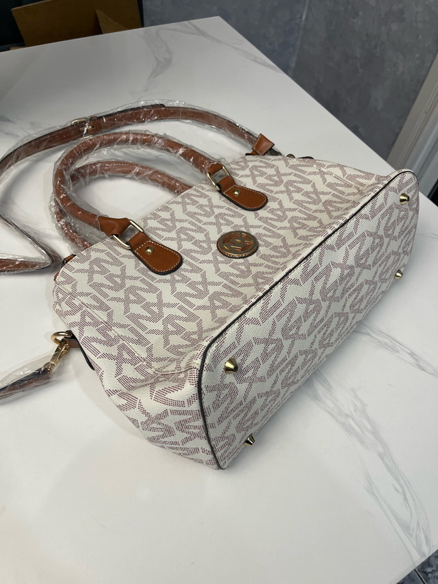 Brand new Stylish purse! - photo 4