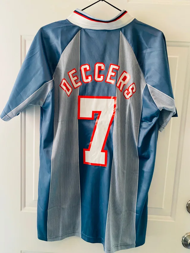 Classic soccer jersey- Size L thumbnail
